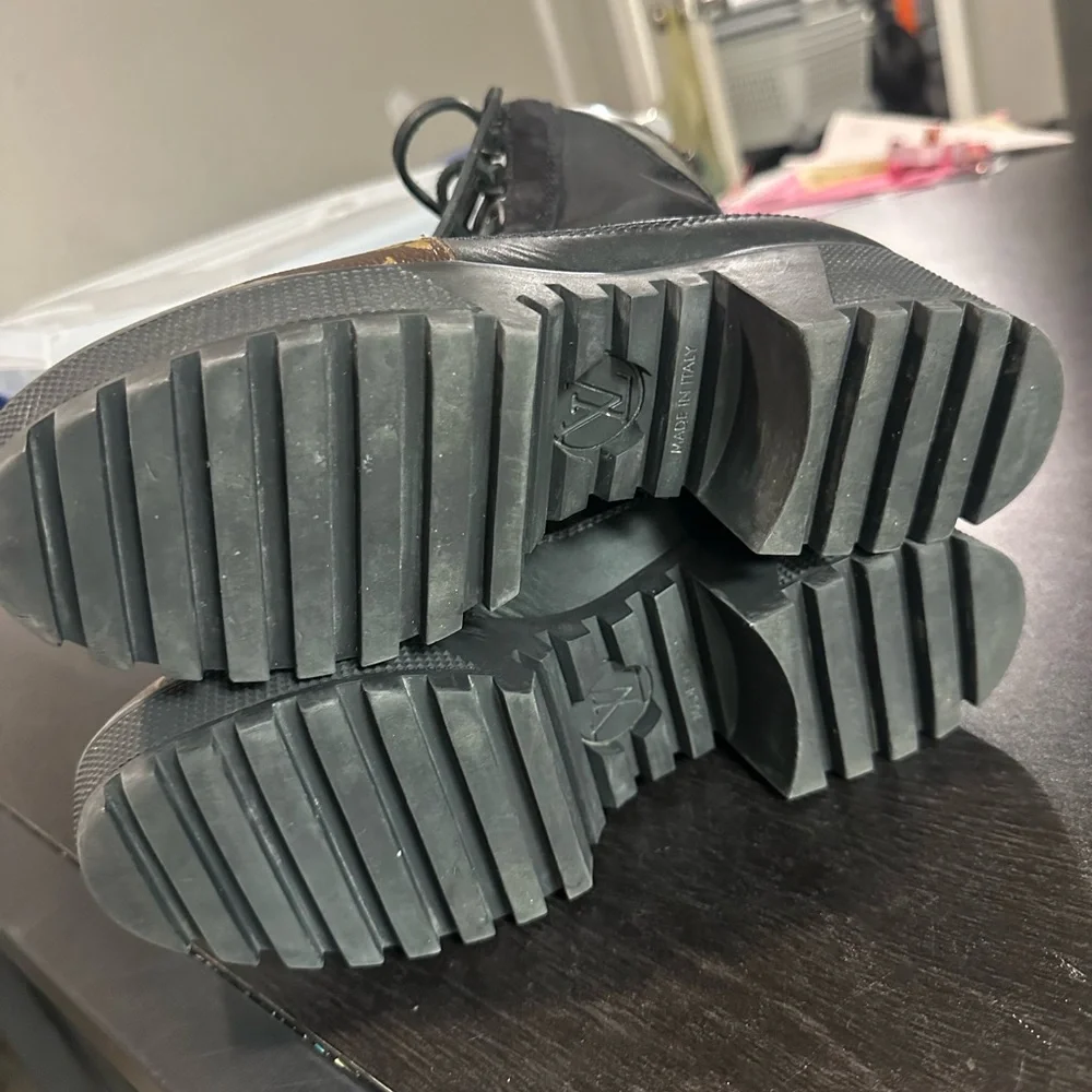 Louis Vuitton Black Suede and Monogram Lace-Up Platform Desert Laureate Boots - Picture 6 of 9